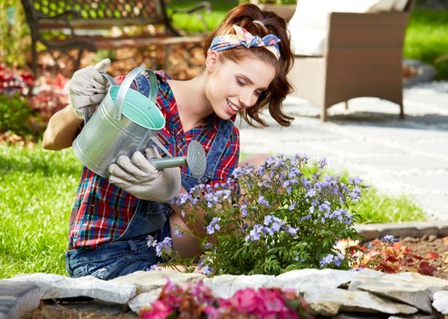 Low-carbon van used for sustainable landscaping waste collection